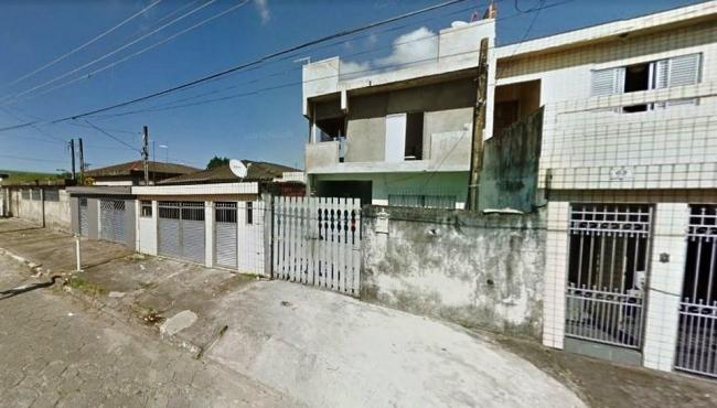 Menina de 11 anos é ferida ao tentar desarmar avô após ver avó baleada