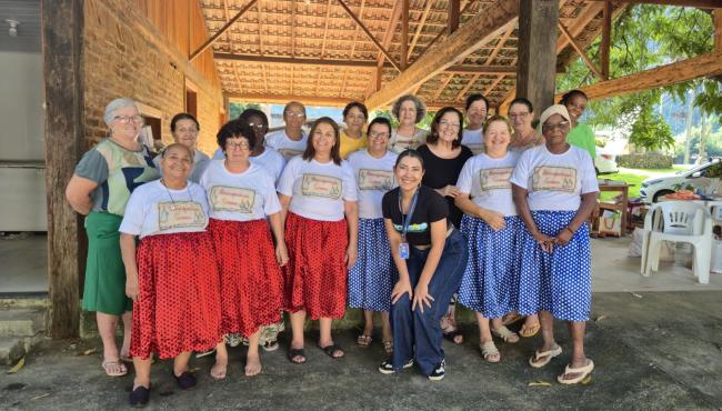 Meninas Bordadeiras lançam Coleção Corações na Festa da Imigração Italiana em Burarama, no ES