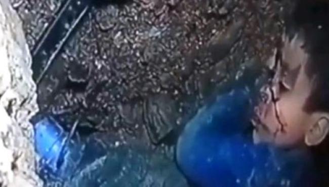 Menino de 5 anos é resgatado de poço de 32 metros no Marrocos; criança está morta