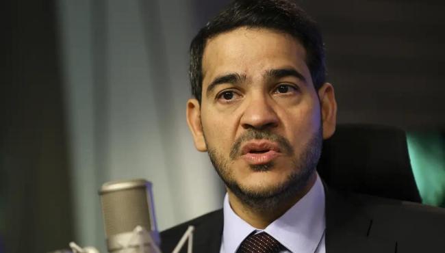 Messias diz que recebe com honra indicação ao STF