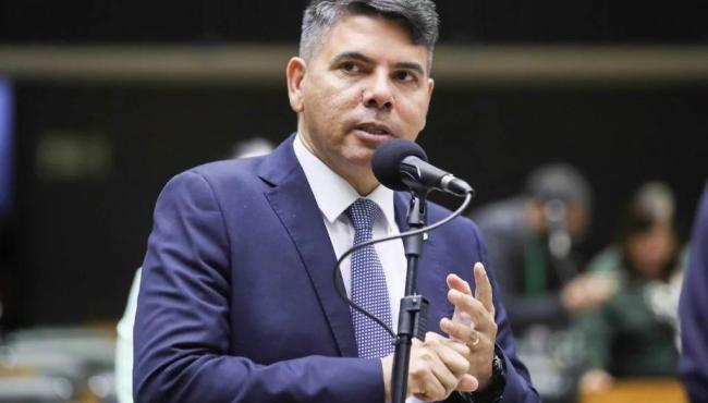 Messias Donato pede ao TCU investigação sobre falhas do MEC em livros para alunos com deficiência visual