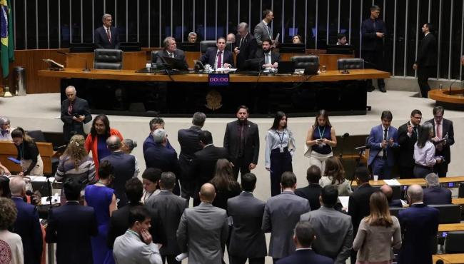 Mineradoras elogiam, mas municípios criticam PL de minerais críticos