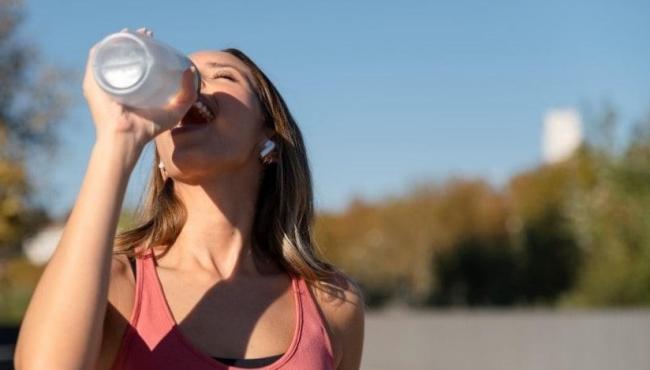 Ministério da Saúde dá 22 dicas de cuidados para o calor; veja lista