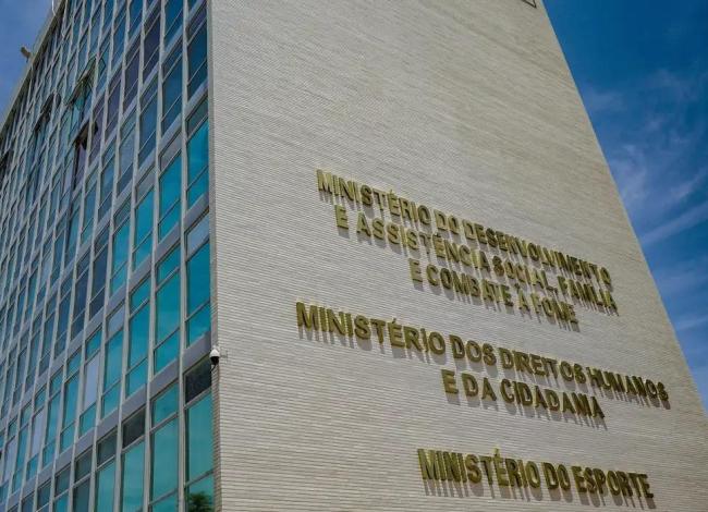 Ministérios reagem à absolvição de homem que estuprou menina em MG