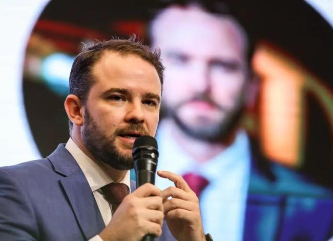 Ministro da Fazenda inicia agenda internacional nos EUA e na Europa