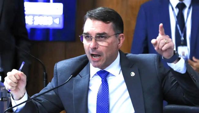 Missão pede investigação sobre filiação falsa de Flávio ao partido