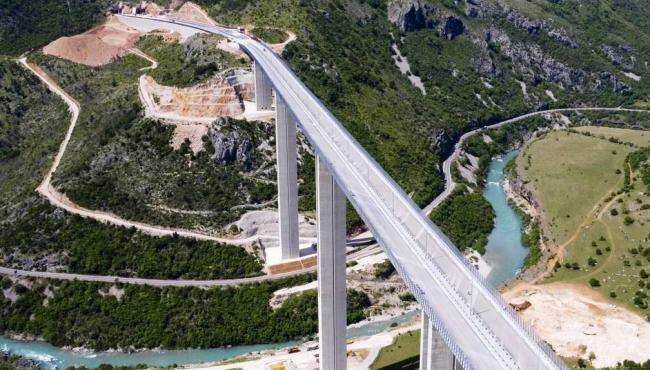 Montenegro constrói rodovia de US$ 1 bilhão que não leva a lugar nenhum