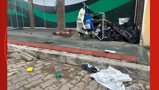 Morador em situação de rua é morto a pedradas no ES; suspeito diz que matou ‘por causa de uma roupa