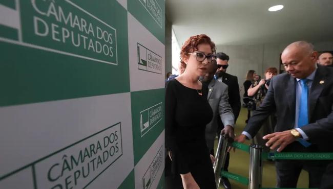 Moraes arquiva investigação contra Zambelli por obstrução e coação