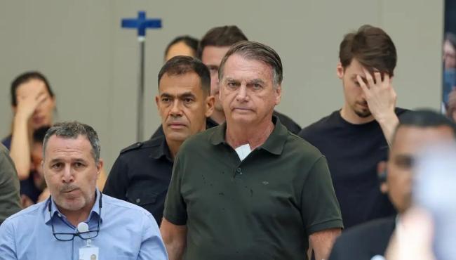 Moraes autoriza internação de Bolsonaro para realização de cirurgia