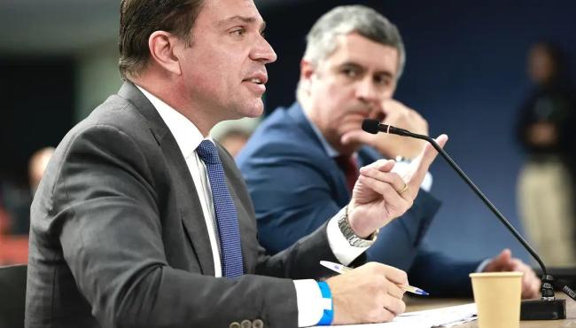 Moraes determina prisão de Ramagem após deputado ser visto em Miami