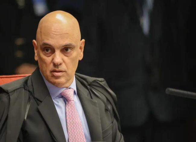 Moraes expede mandado de soltura que autoriza domiciliar a Bolsonaro