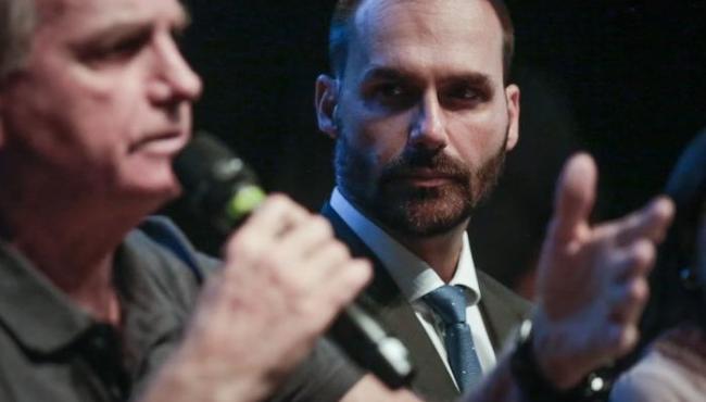 Moraes manda PF ouvir Bolsonaro em inquérito que investiga Eduardo
