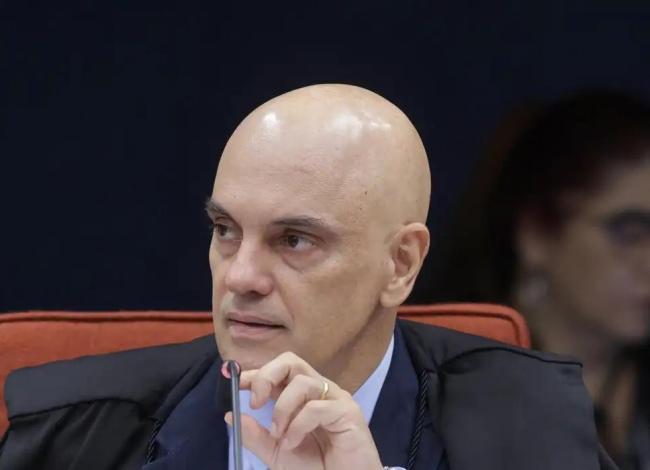 Moraes nega visita de assessor de Trump a Bolsonaro na Papudinha