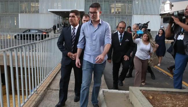 Moraes permite que Do Val participe de sessões do Senado além das 19h