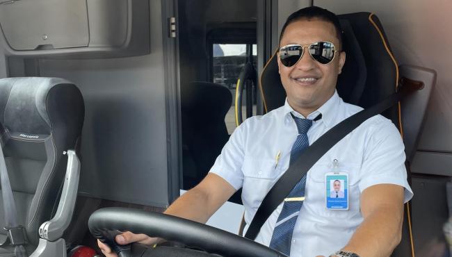 Motorista conclui Ensino Médio com apoio de programa educacional da Águia Branca