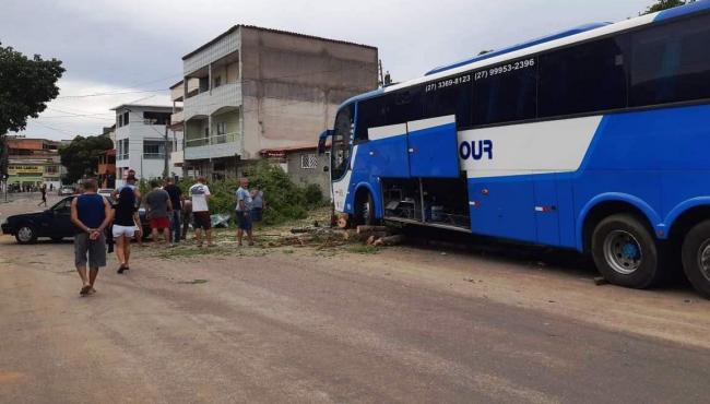 Motorista morre atropelado pelo próprio ônibus