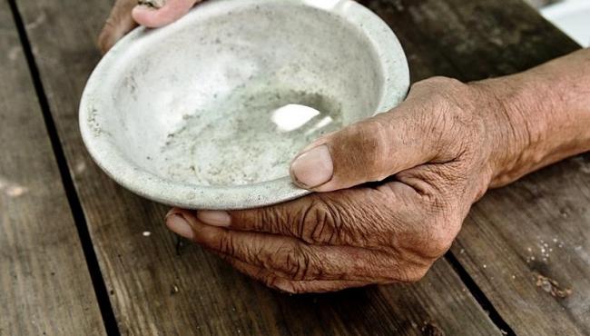 MP-SP pede habeas corpus para mulher presa acusada de roubar miojo e suco em pó