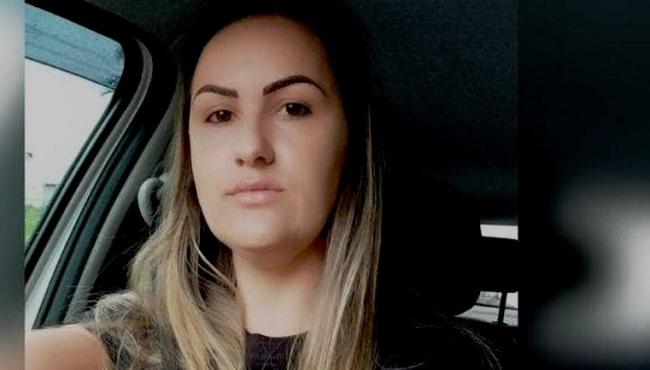 Mulher é encontrada morta em carro carbonizado e marido é suspeito, diz polícia