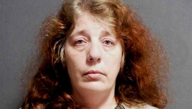 Mulher tenta contratar assassino de aluguel em site falso para matar ex-marido
