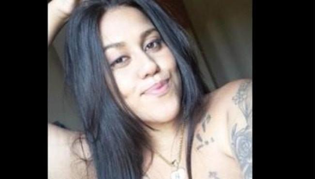 Mulher vai a hospital com dor de estômago e descobre que está grávida de nove meses