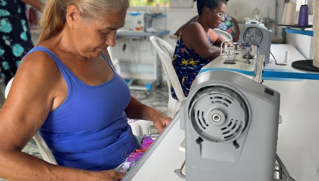 Mulheres quilombolas do Morro da Arara concluem curso de corte e costura e planejam ampliar ateliê, em São Mateus, ES