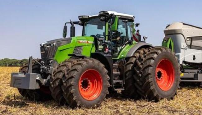 Novo trator Fendt 800 Vario Gen5 eleva o padrão de potência, conforto e eficiência no campo