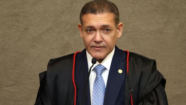 Nunes pede parecer da PGR sobre revisão da condenação de Bolsonaro