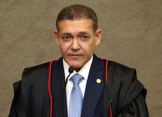 Nunes pede parecer da PGR sobre revisão da condenação de Bolsonaro