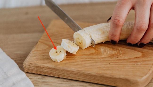 O que são os pontinhos pretos que tem dentro das bananas?