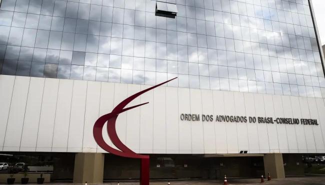 OAB pede que STF autorize comunicação entre Flávio e Jair Bolsonaro