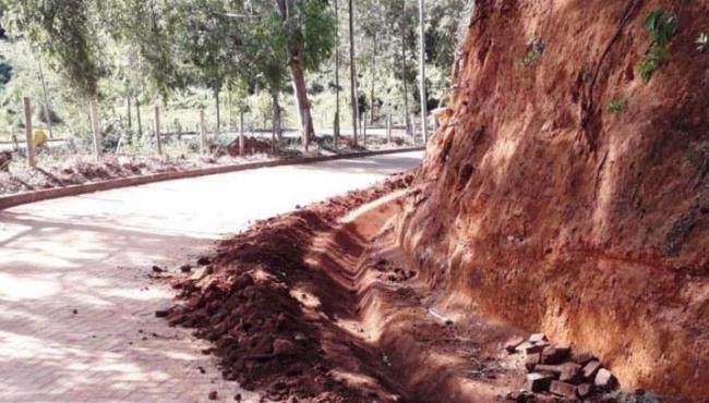 Obras de conservação e pavimentação continuam na região do Caparaó