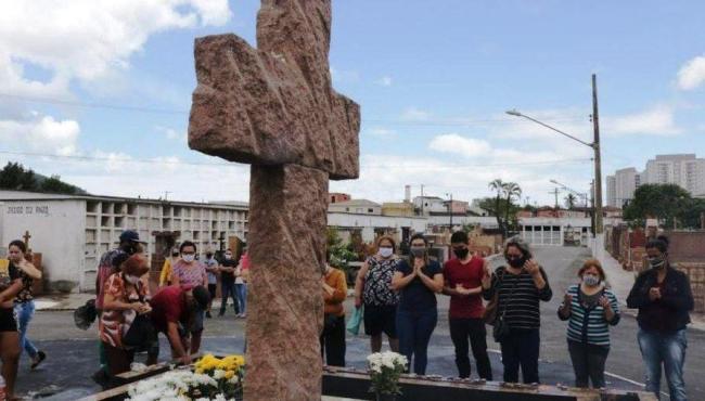 Oito em cada dez mortes ou internações correspondem a não vacinados contra a Covid-19