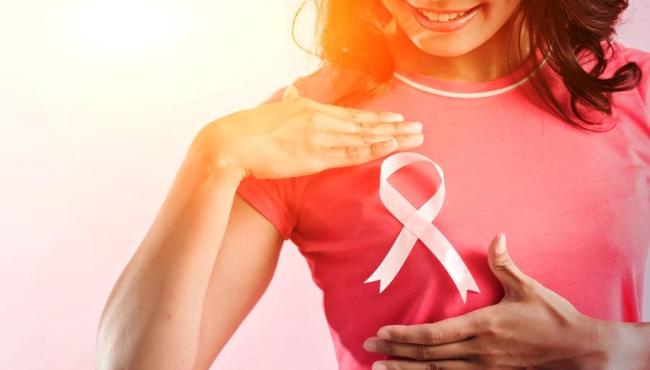 Outubro Rosa alerta as mulheres sobre a importância da prevenção ao câncer e mama