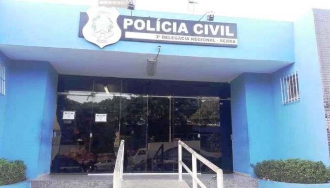 Pai agride filha com socos e mordidas no rosto em bairro da Serra