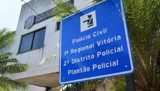 Pai é preso suspeito de abusar das filhas de 12 e 13 anos em Vitória