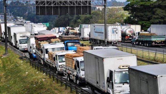 Paralisação de caminhoneiros não fechará rodovias, diz líder