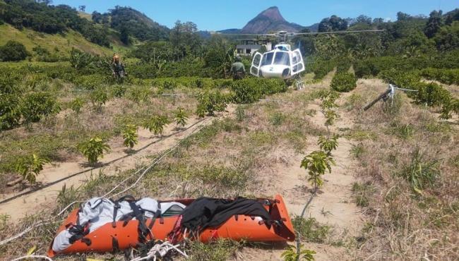 Paraquedista dos EUA morre ao pular de wingsuit de rampa em Castelo, ES