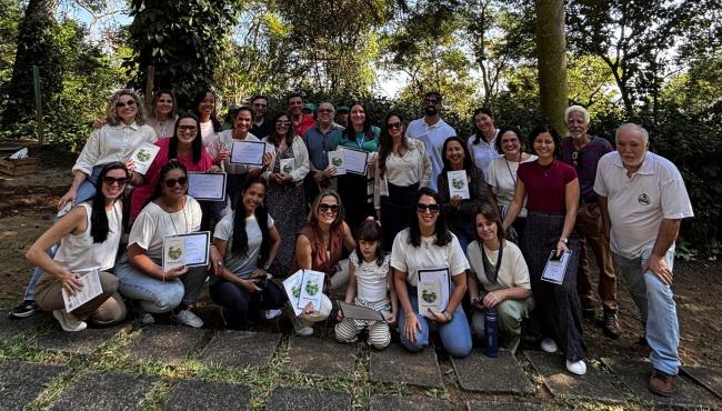 Parque da Fonte Grande recebe mudas de ipê-amarelo em ação de reflorestamento