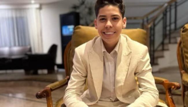 Pastor mirim Miguel Oliveira volta aos cultos e desafia orientações do Conselho Tutelar