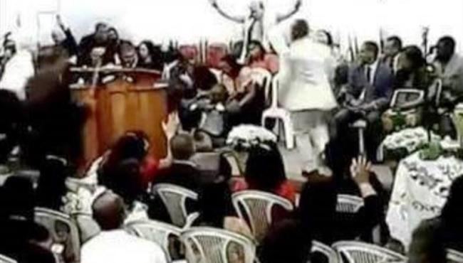 Pastor tem AVC dentro de igreja no ES e morre após cantar “Não deixe um soldado ferido morrer”