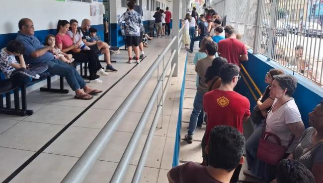 Paulistanos enfrentam filas para tomar vacina contra sarampo