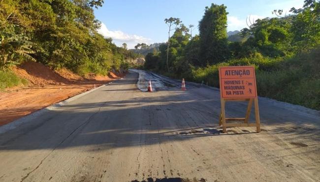 Pavimentação entre BR-262 e Santa Clara fortalece desenvolvimento rural em Iúna, no ES
