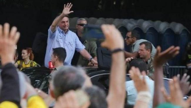 Perdão a Silveira ajuda Bolsonaro a recuperar confiança de radicais