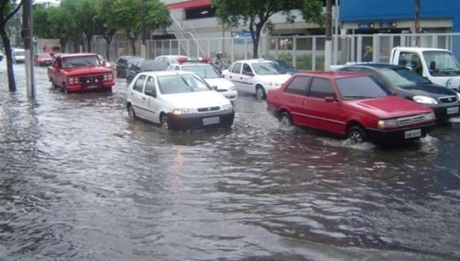 Perdeu a placa na chuva? O Detran/ES orienta proprietários de veículos