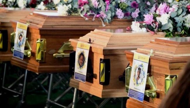 Perícia encontra metanol nos 21 jovens mortos em bar na África do Sul