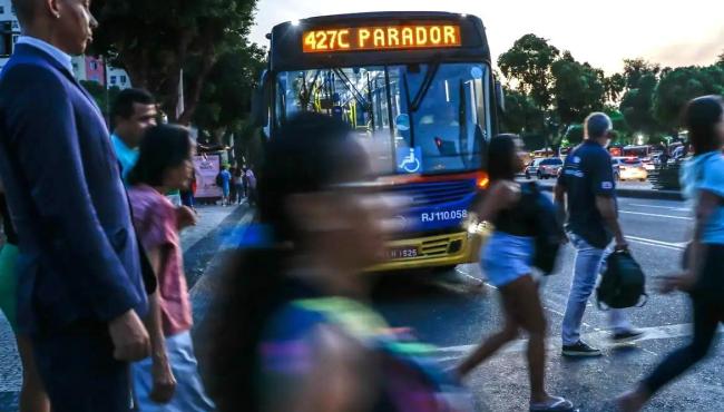 Pesquisa aponta que solidão e exaustão ampliam abstenção nas urnas