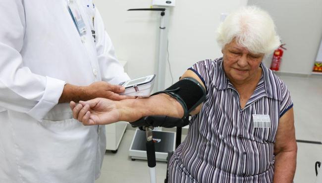 Pessoas 50+ vão representar metade do consumo com saúde em 2044