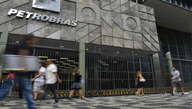 Petrobras anuncia alta de R$ 0,04 na gasolina vendida a distribuidoras