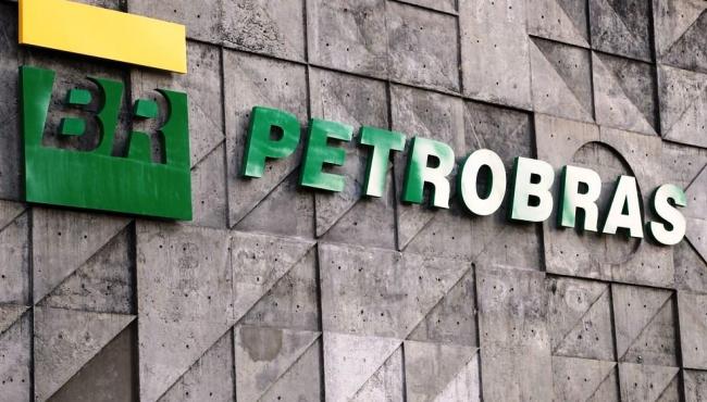 Petrobras anuncia reajuste nos preços da gasolina e do gás de cozinha